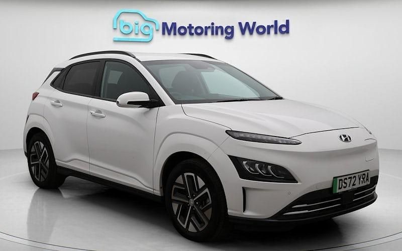 Used Hyundai Kona Premium 150 kW (204 HP) 2022 White SUV