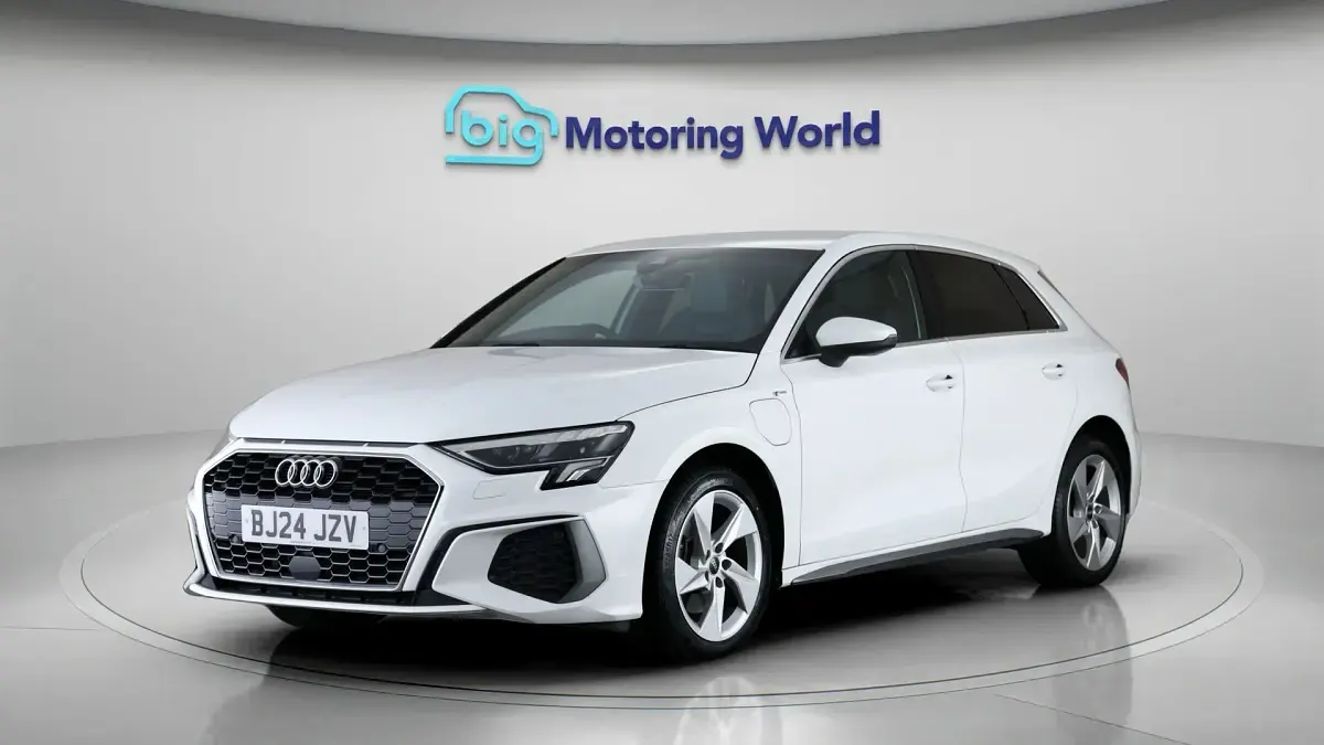 Used Audi A3 Sportback e-tron S-Line 201 HP (147 kW) 2024 Hatchback