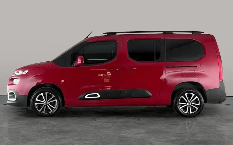 Used Citroën Berlingo Flair 110 HP (80 kW) 2019 Red MPV