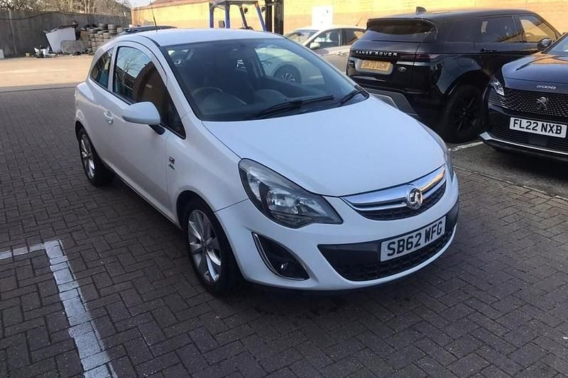Used Vauxhall Corsa Active 2013 White Hatchback