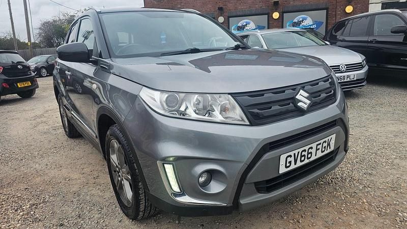 Grey/black Used 2016 Suzuki Vitara SZ-T Hatchback | £6,850 (Fair price) - Image 1/4
