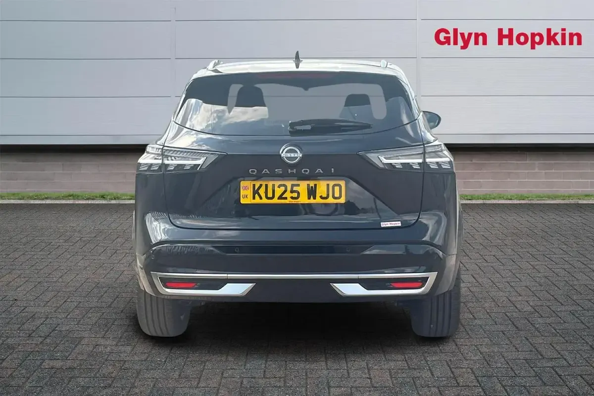 New Nissan Qashqai Tekna 140 HP (102 kW) 2025 Black SUV