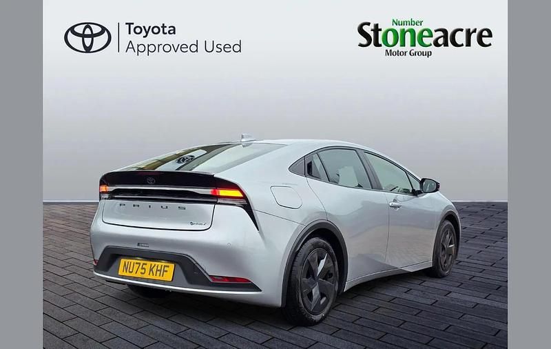 New Toyota Prius Design 220 HP (161 kW) 2025 Silver Hatchback