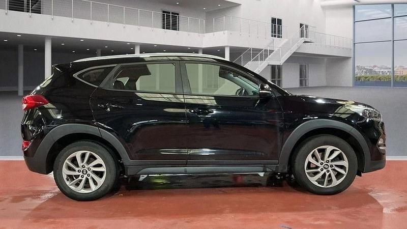 Used Hyundai Tucson SE 132 HP (97 kW) 2018 Black SUV