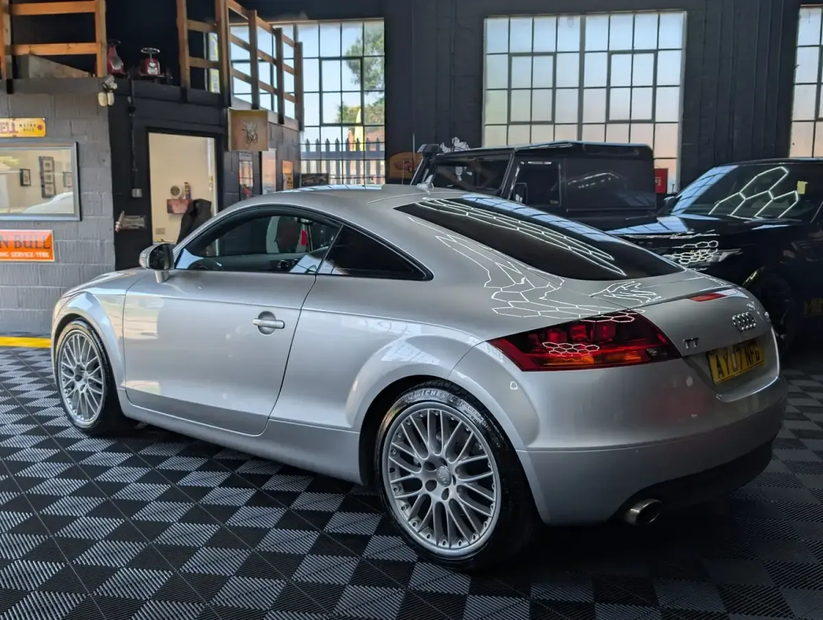 Used Audi TT 250 HP (183 kW) 2007 Silver Coupe