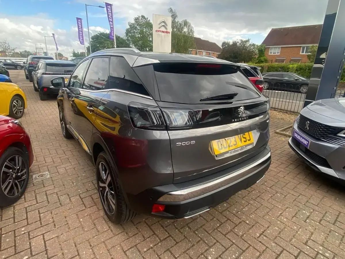 Used Peugeot 3008 GT 129 HP (94 kW) 2023 Grey SUV
