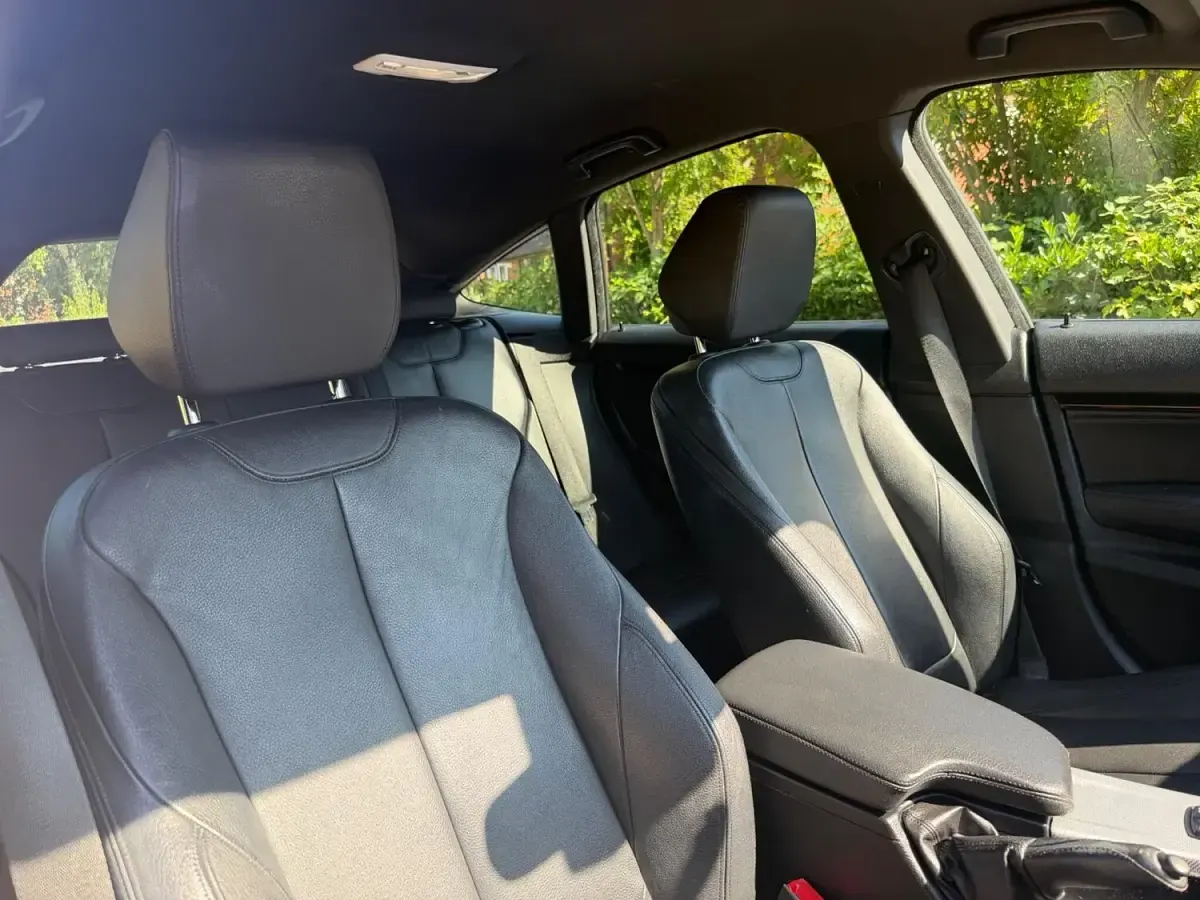 Used BMW 320 M Sport 2015 White Hatchback