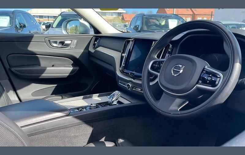 Used Volvo XC60 Inscription 247 HP (181 kW) 2020 Silver SUV