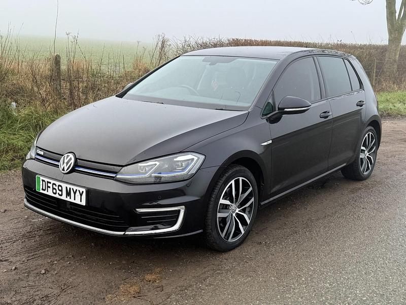 Black Used 2020 VW e-Golf Hatchback | £11,199 (Fair price) - Image 1/4