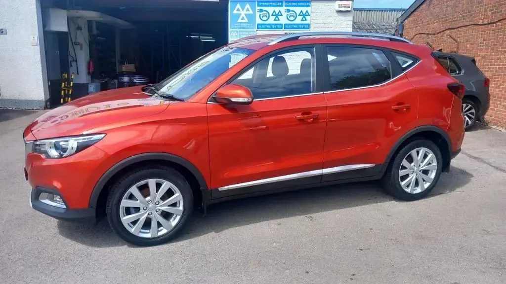Used MG ZS Excite 106 HP (77 kW) 2020 Orange SUV