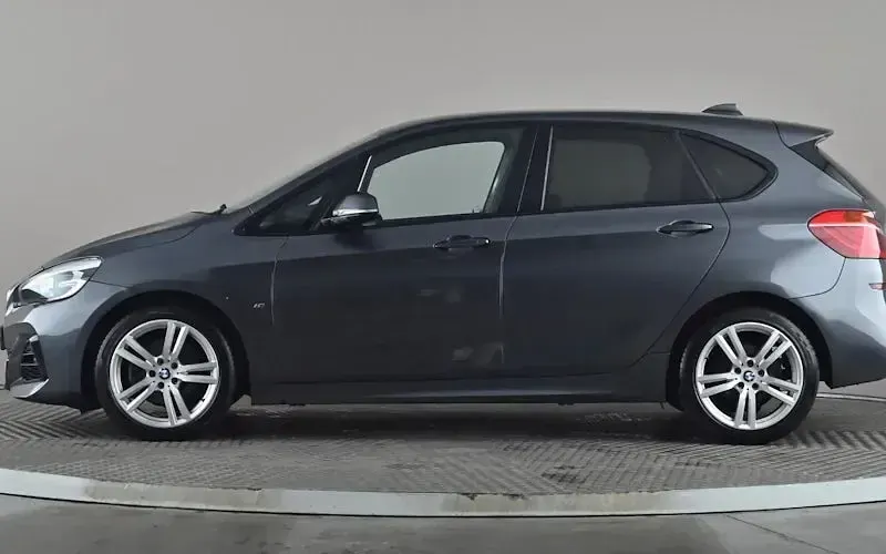 Używany BMW 218 M Sport 140 KM (102 kW) 2019 Szary Kombi