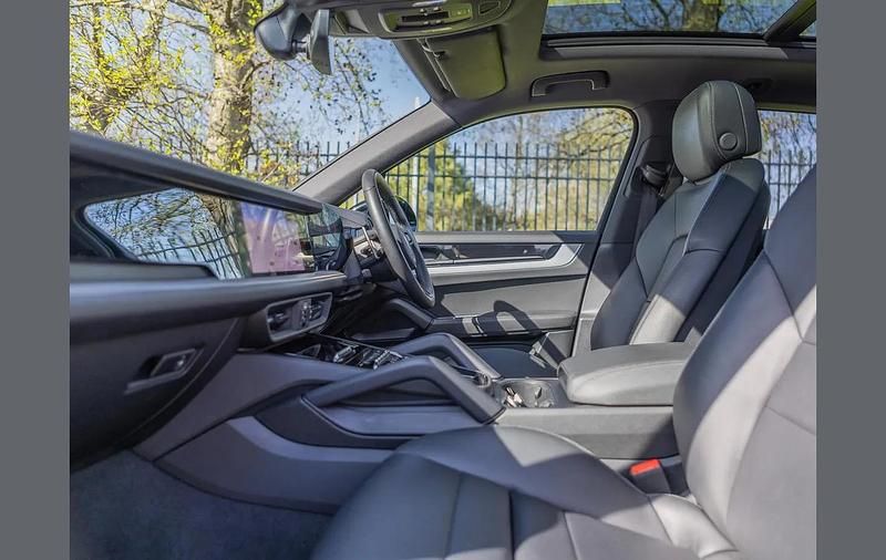 Used Porsche Cayenne 348 HP (255 kW) 2024 Black SUV