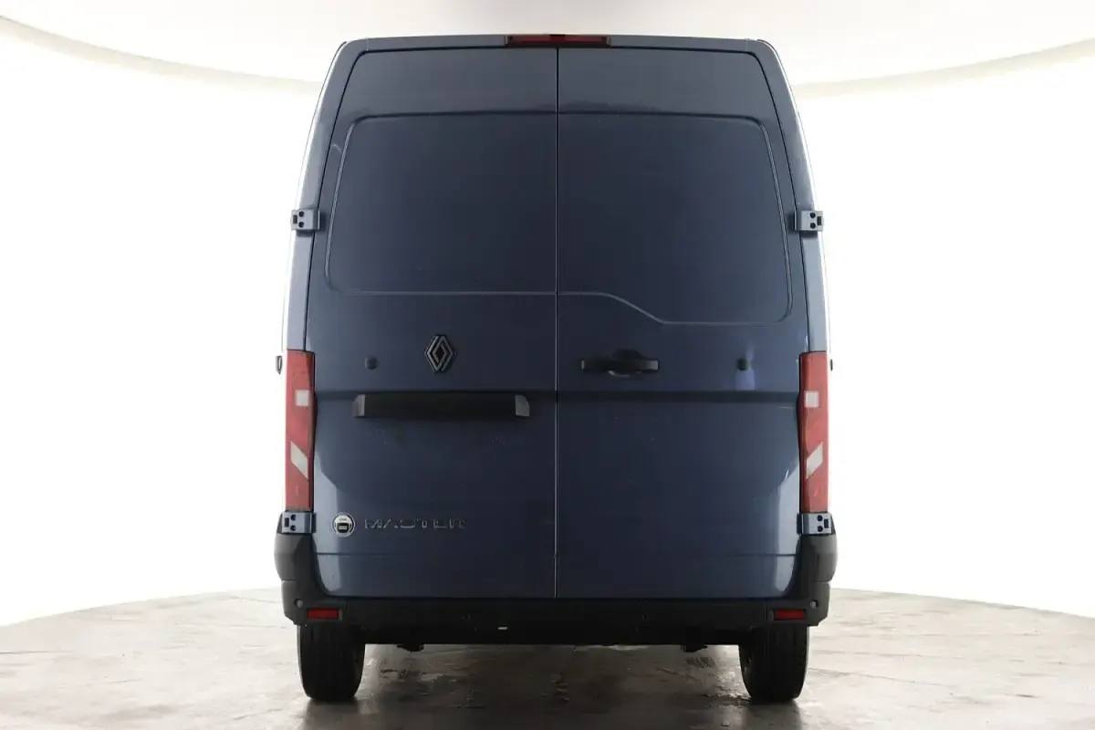 New Renault Master 2026 Black MPV