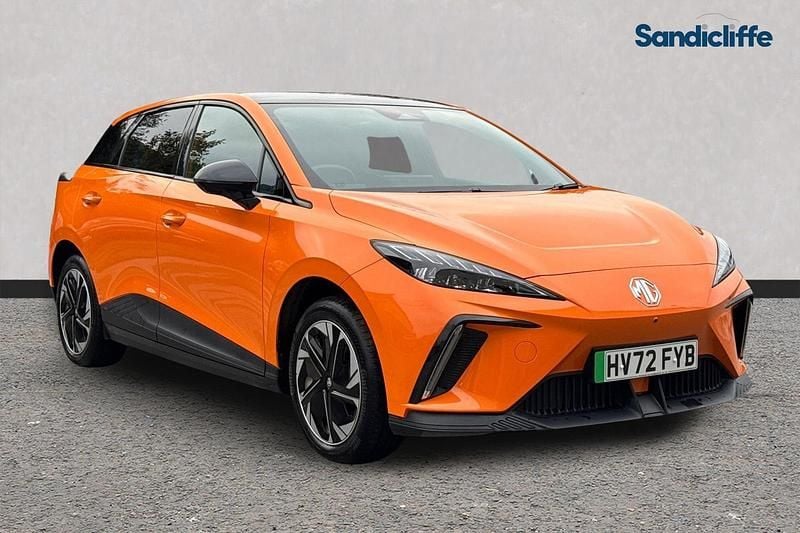Tri coat volcano orange Used 2022 MG MG4 EV Trophy Hatchback | £14,804 (Fair price) - Image 1/4