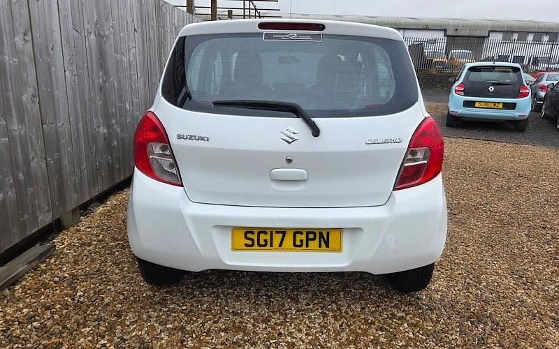 Used Suzuki Celerio 68 HP (50 kW) 2017 White Hatchback