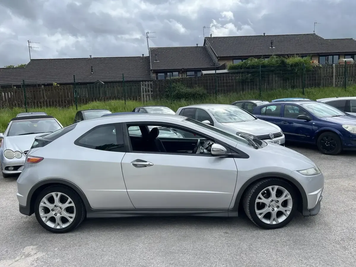 Used Honda Civic Type S 140 HP (102 kW) 2008 Silver Hatchback