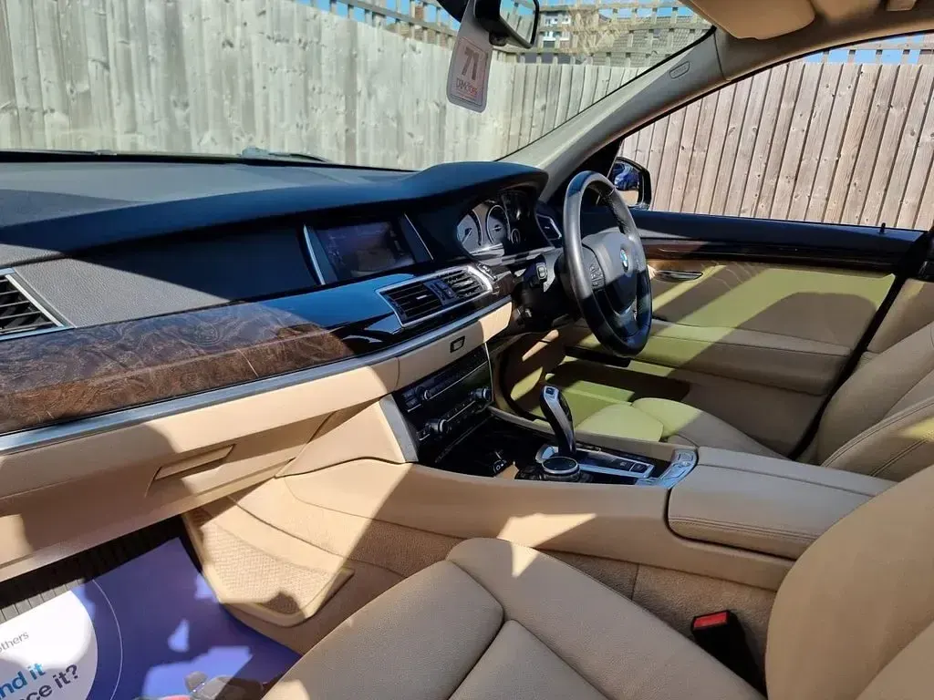 Used BMW 520 Gran Turismo Luxury Line 184 HP (135 kW) 2015 Grey Coupe
