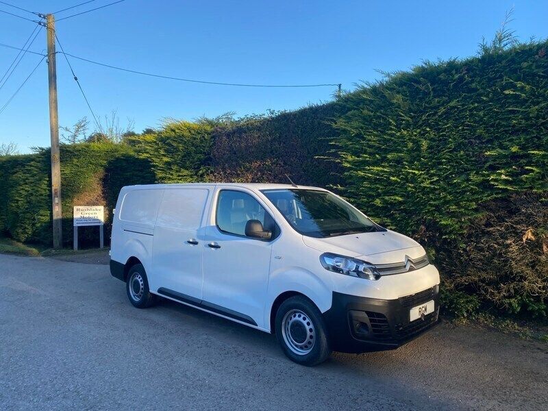White Used 2018 Citroën Dispatch MPV | £10,995 (Fair price) - Image 1/4
