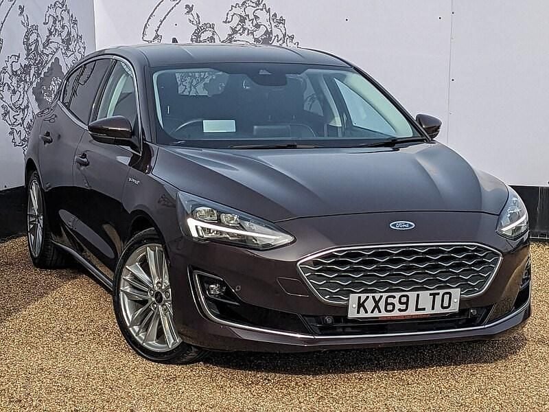 Used Ford Focus Vignale 125 HP (91 kW) 2019 Mauve/purple Hatchback