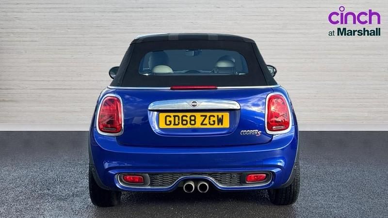 Usado Mini Cooper S 192 HP (141 kW) 2018 Azul Citadino