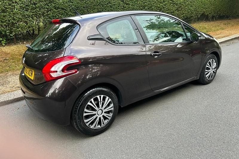 Red Used 2012 Peugeot 208 Access Hatchback | £1,495 (Fair price) - Image 1/1