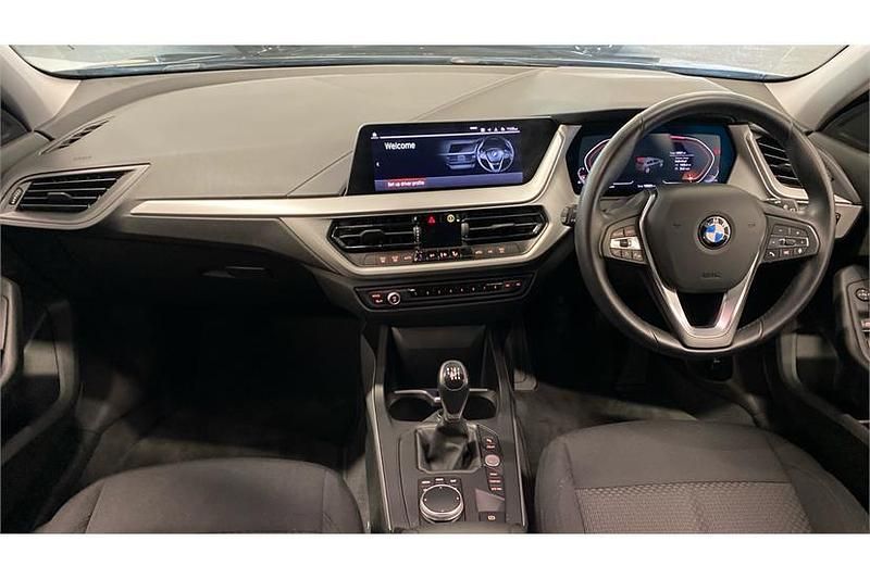 Used BMW 118 Comfort Edition 136 HP (100 kW) 2022 Black Hatchback