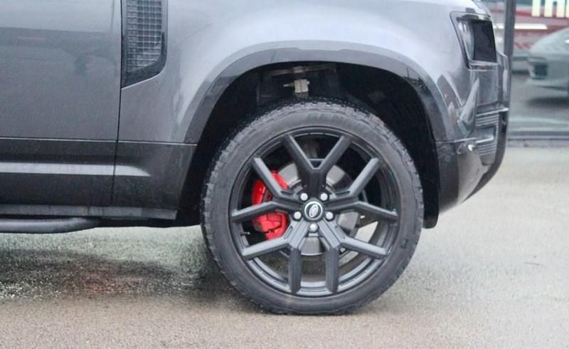 Used Land Rover Defender HSE Dynamic 250 HP (183 kW) 2024 Grey SUV