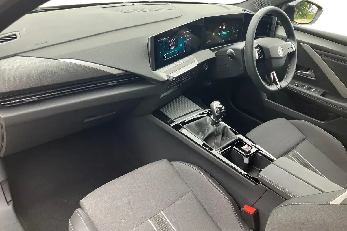 New Vauxhall Astra S 130 HP (95 kW) 2026 Electric yellow Hatchback