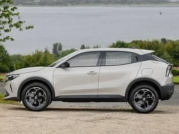 New Alfa Romeo GT Junior 136 HP (100 kW) 2025 Bicolour metallic  arese grey with black roof Hatchback