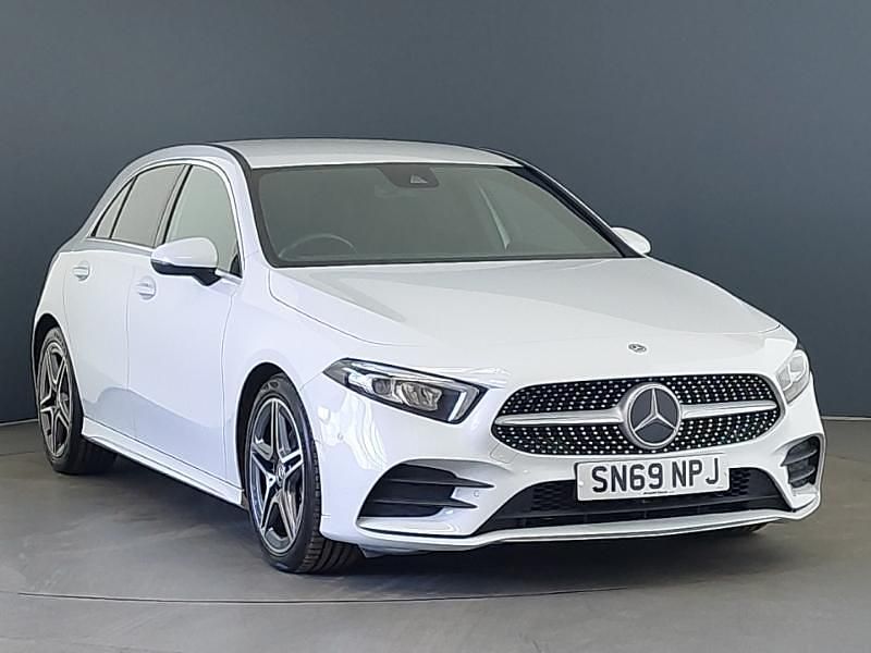 Used Mercedes A180 Executive 116 HP (85 kW) 2019 White Hatchback