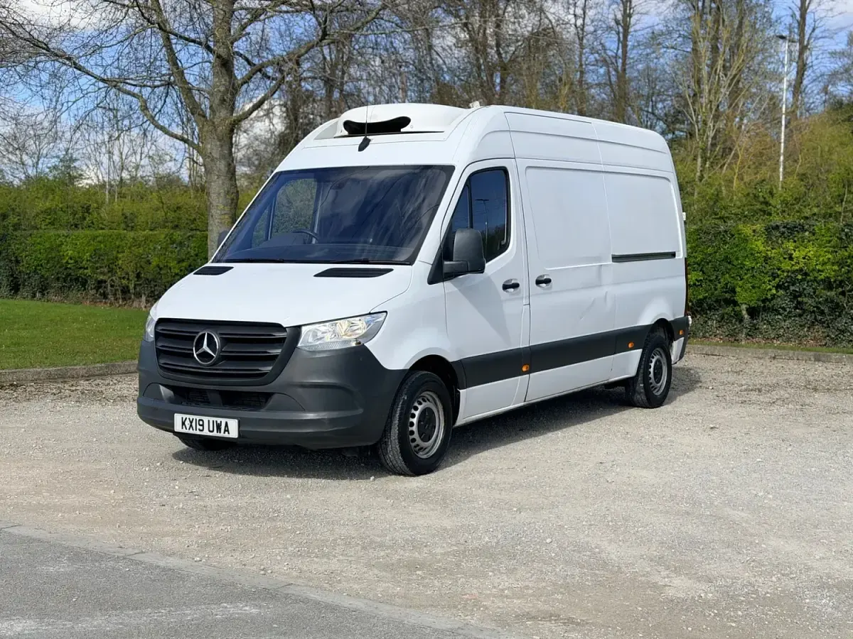 Used Mercedes Sprinter 141 HP (103 kW) 2019 White Van
