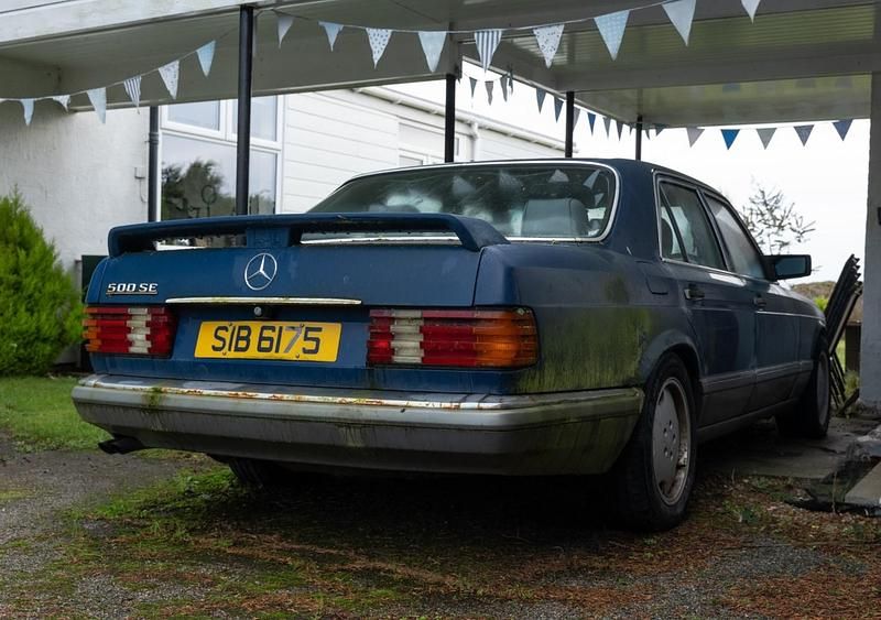 Used Mercedes 500 1983 Blue Sedan