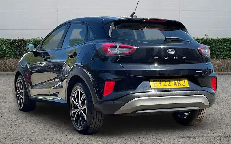 Usado Ford Puma Titanium 125 HP (91 kW) 2022 Preto SUV