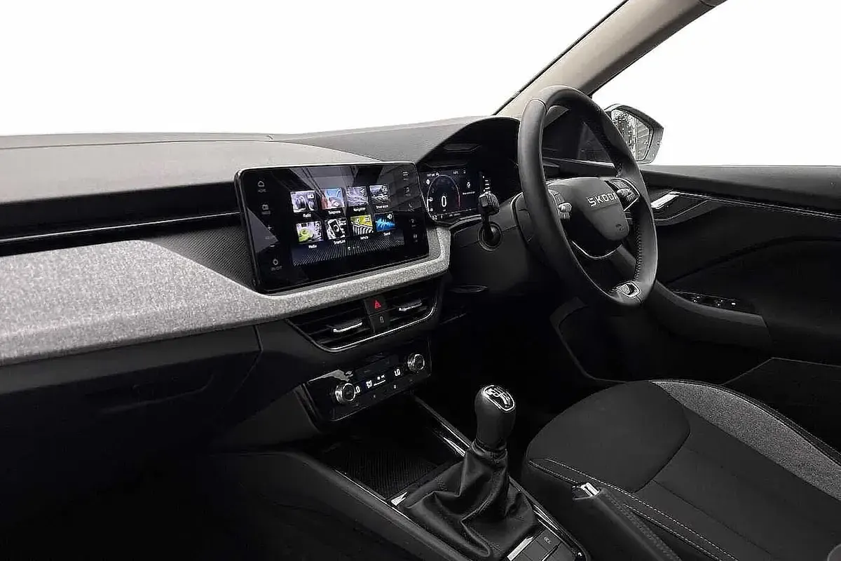 Usado Skoda Kamiq SE 113 HP (83 kW) 2025 Cinzento SUV