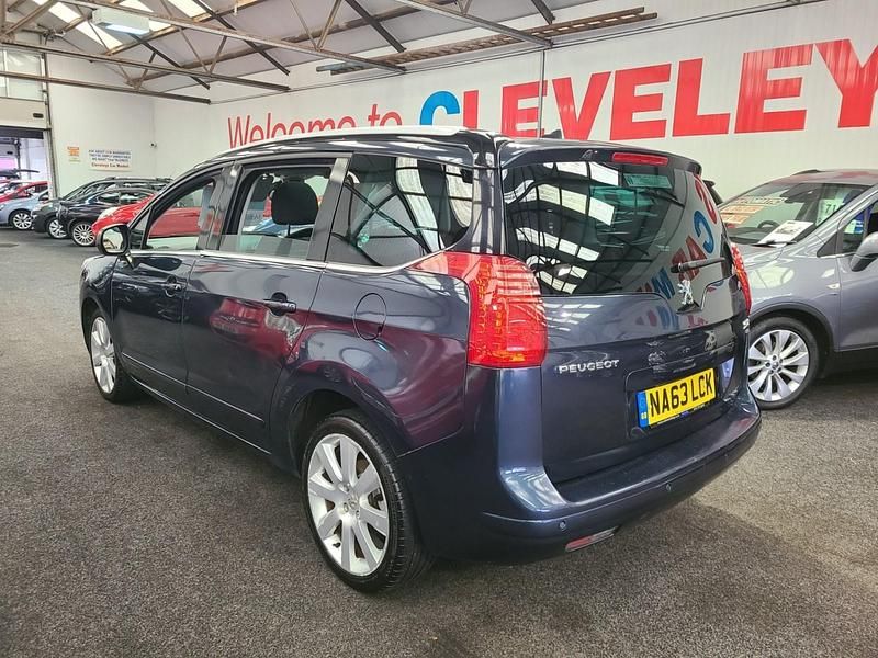 Used Peugeot 5008 Allure 2013 Blue MPV