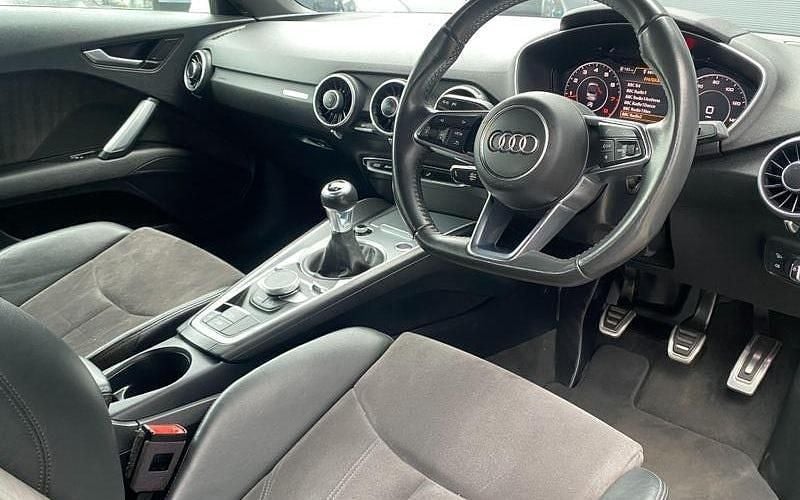 Used Audi TT Roadster Sport 179 HP (131 kW) 2018 Cabriolet