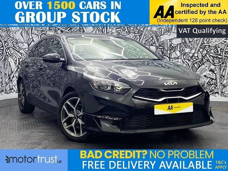 Black Used 2022 Kia Ceed Hatchback | £14,495 (Fair price) - Image 1/2