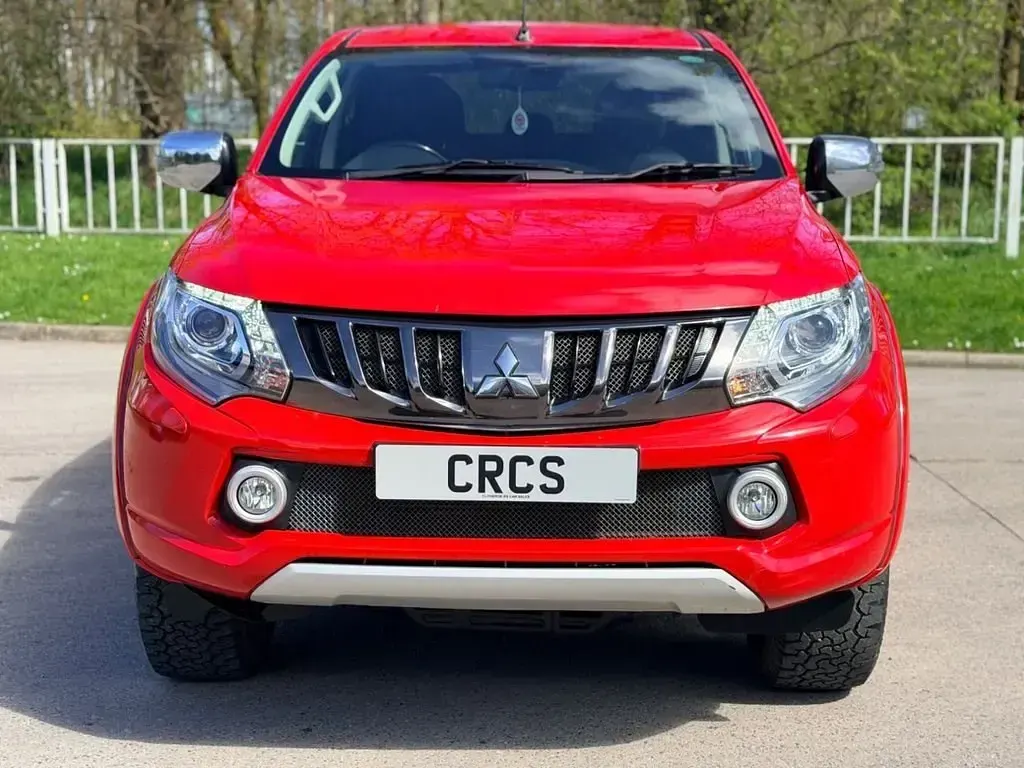 Second-hand Mitsubishi L200 181 CP (133 kW) 2018 Roșu Pickup