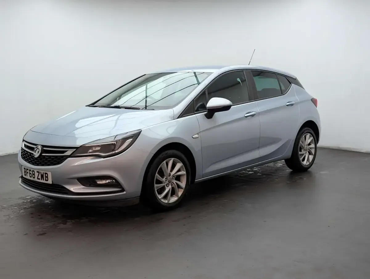 Gebraucht Vauxhall Astra S 110 PS (80 kW) 2018 Silber Kleinwagen