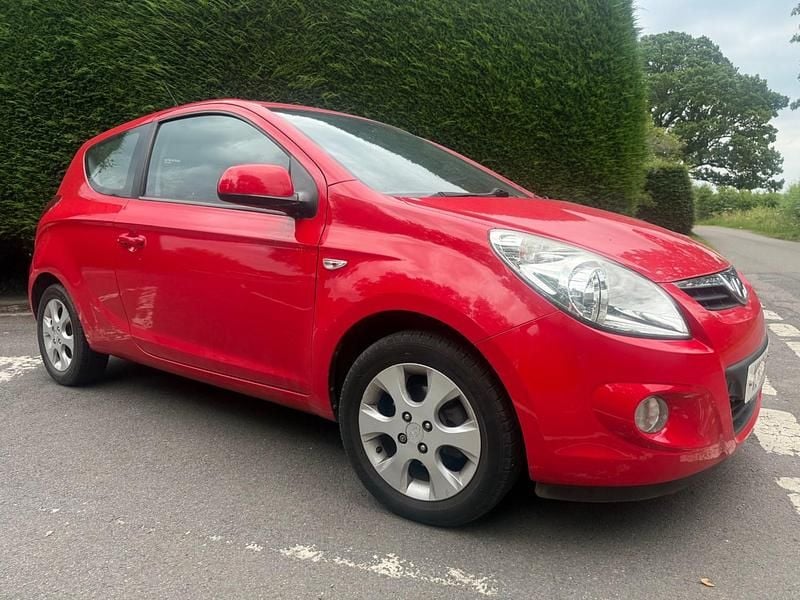 Red Used 2011 Hyundai i20 Edition Hatchback | £2,995 (Fair price) - Image 1/4