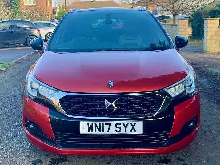 Used DS Automobiles DS4 120 HP (88 kW) 2017 Orange Hatchback