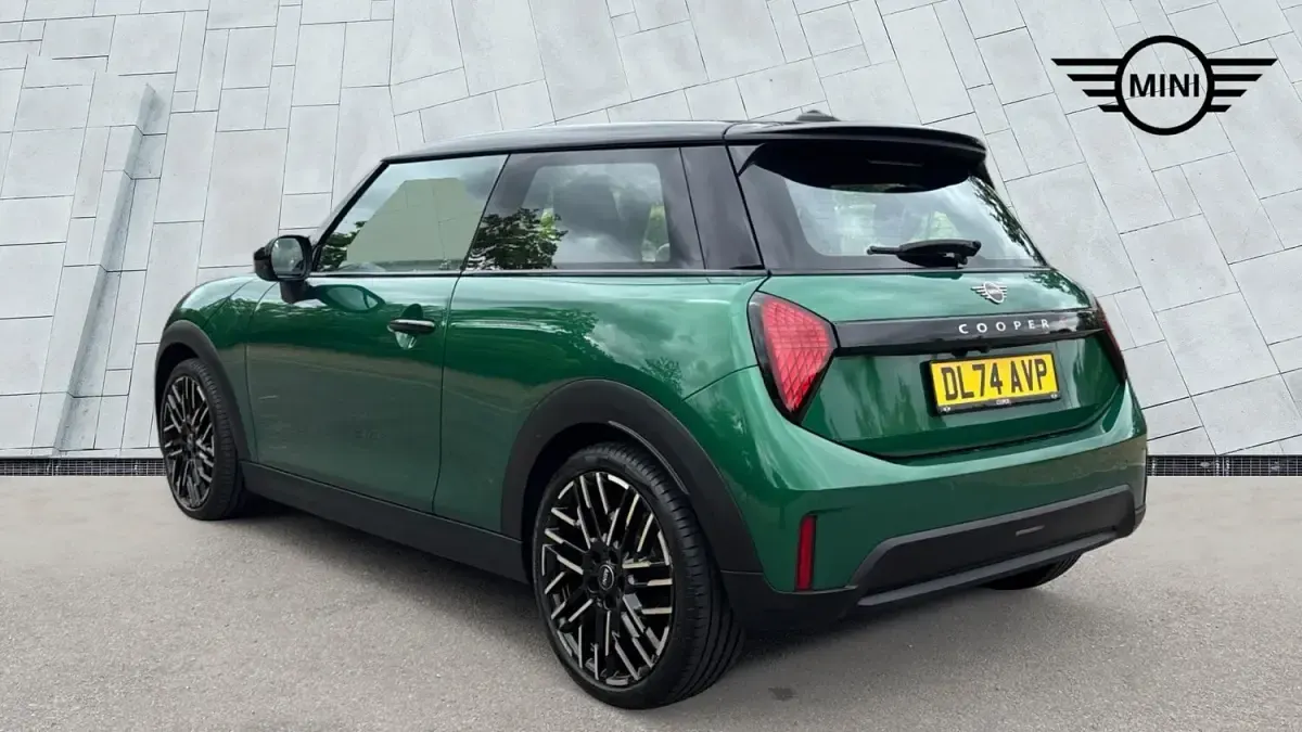 Used Mini Cooper S Hatch 201 HP (147 kW) 2024 Green Hatchback