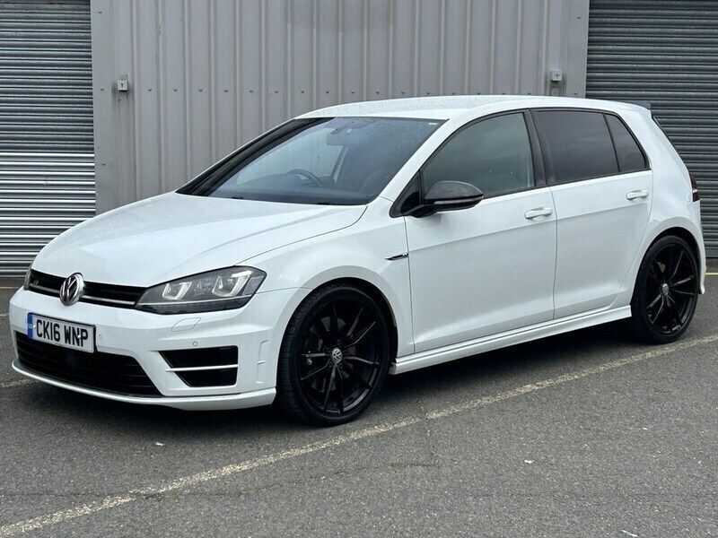White Used 2016 VW Golf VII R Hatchback | £17,300 (Fair price) - Image 1/4