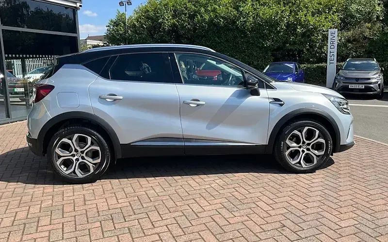 Used Renault Captur Techno 91 HP (66 kW) 2024 Grey SUV