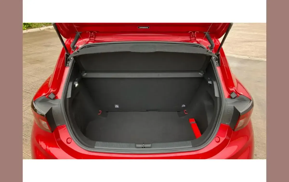 Used MG MG3 Trophy 194 HP (142 kW) 2024 Red Hatchback