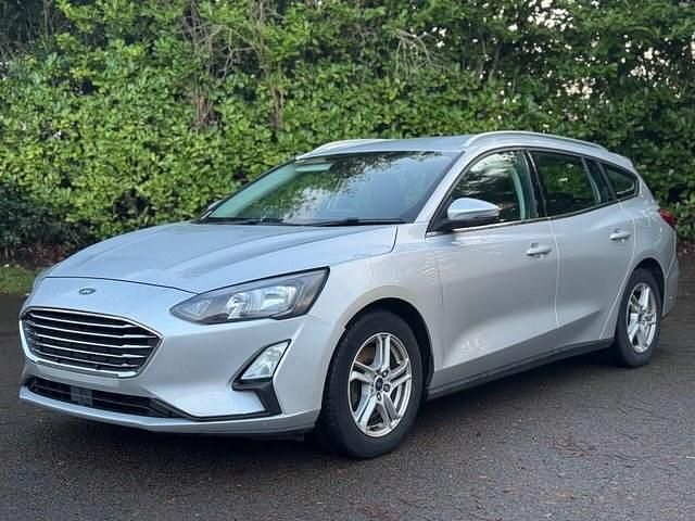 Usado Ford Focus Zetec 95 HP (69 kW) 2019 Prateado Carrinha