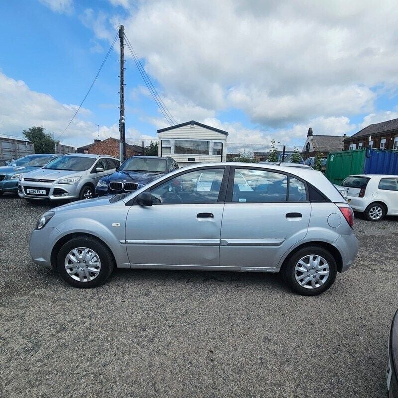 Image 4/4