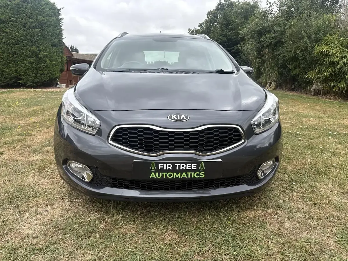 Used Kia Ceed 128 HP (94 kW) 2014 Grey Hatchback