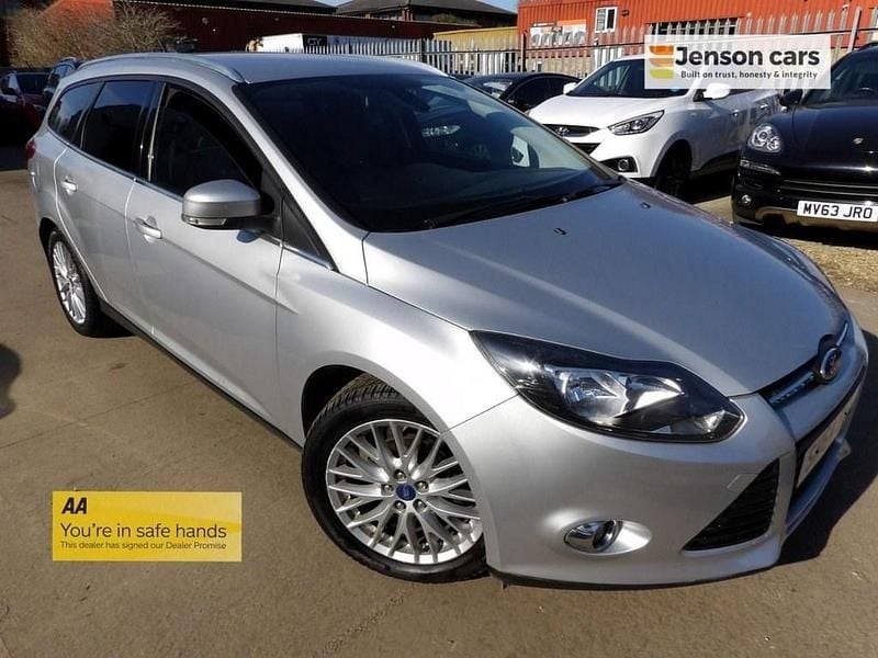 Silver Used 2014 Ford Focus Zetec Estate | £4,490 (Fair price) - Image 1/4