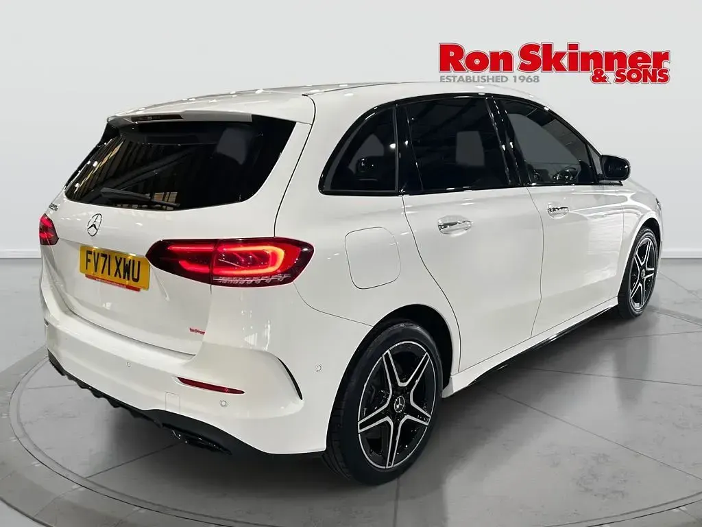 Used Mercedes B250 AMG line 2022 White Hatchback